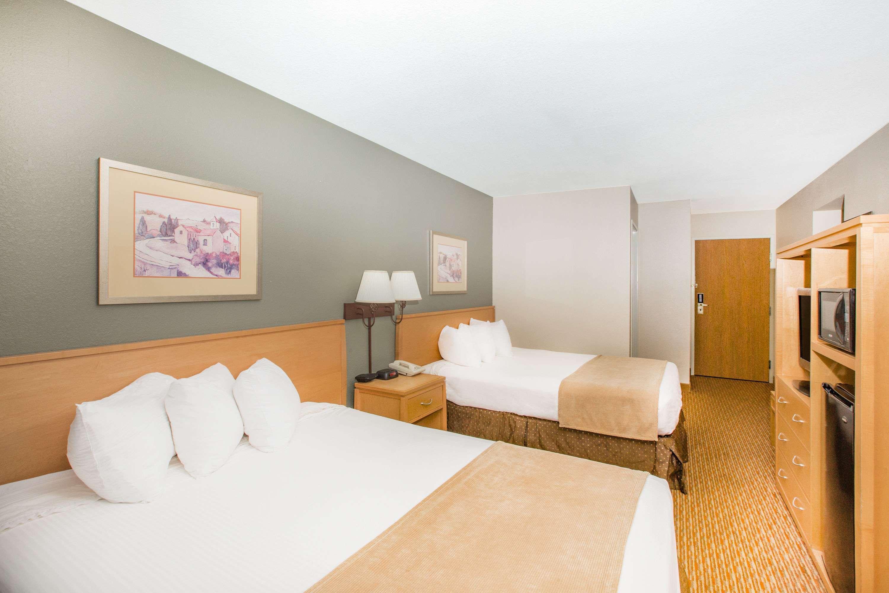 Ramada By Wyndham Spirit Lake/okoboji Hotel Spirit Lake