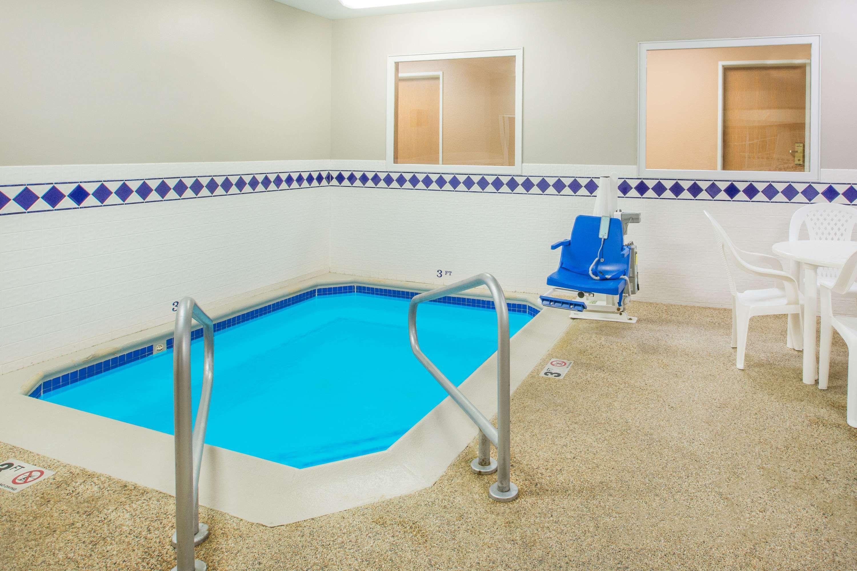 Ramada By Wyndham Spirit Lake/okoboji Hotel