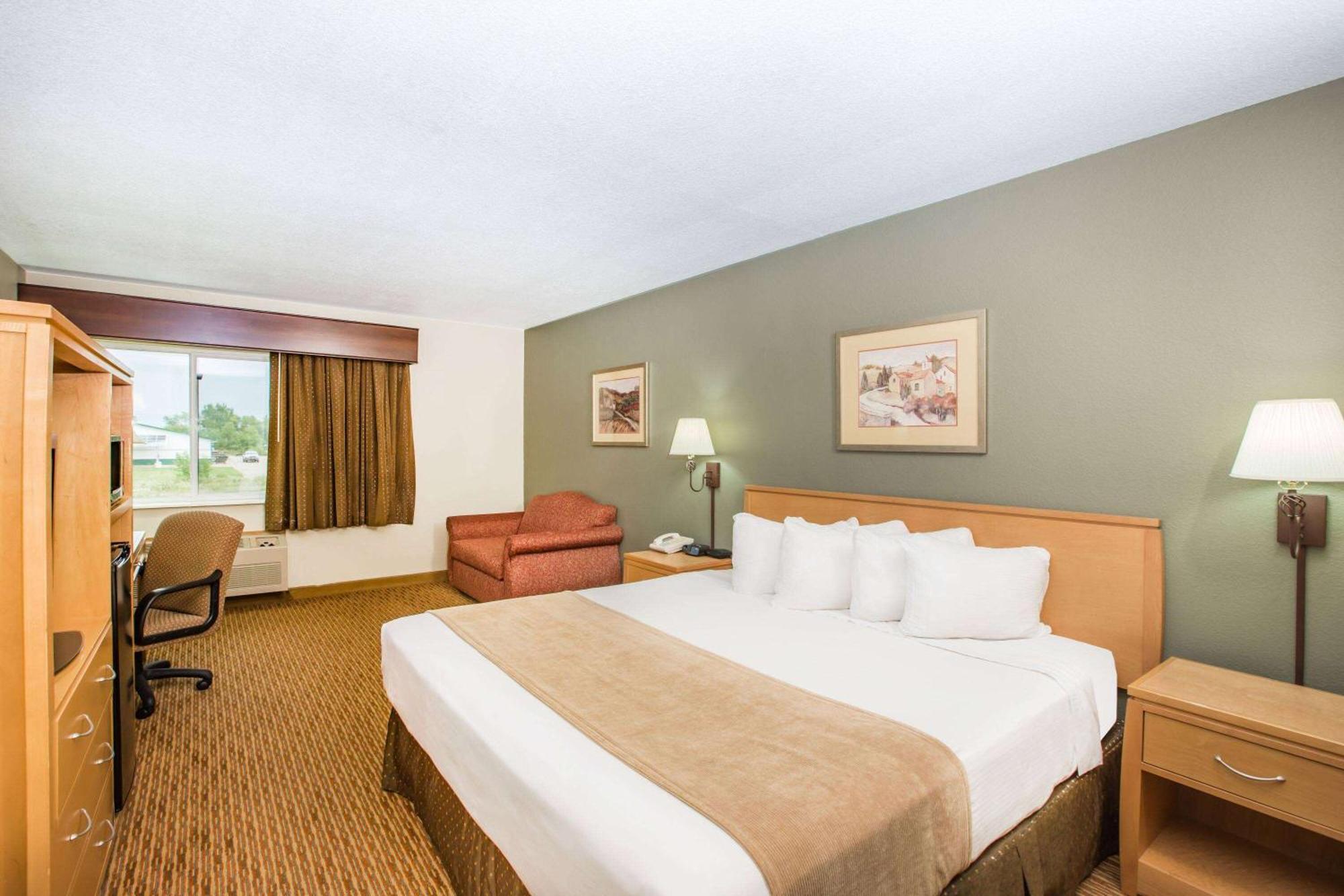 Ramada By Wyndham Spirit Lake/okoboji Hotel