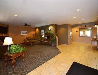 Ramada By Wyndham Spirit Lake/okoboji